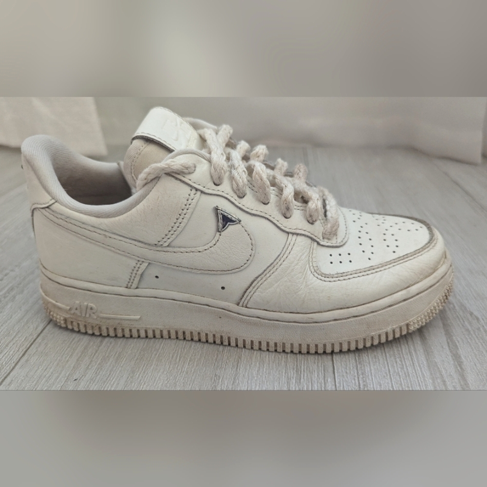 Nike AF1  Needlework Woman's  Size 7